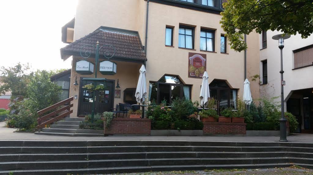 Hotel Zur Traube Moglingen Екстер'єр фото